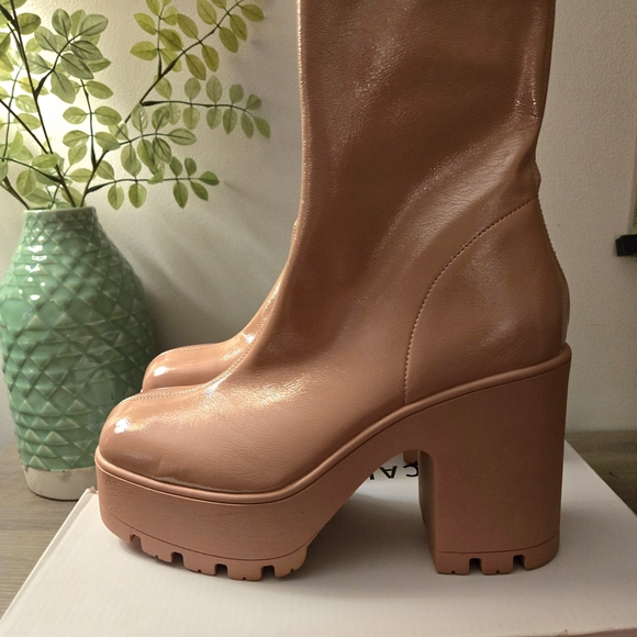Call It Spring Women's Peach Heeled 'NATHALI' Boots - Picture 4 of 11